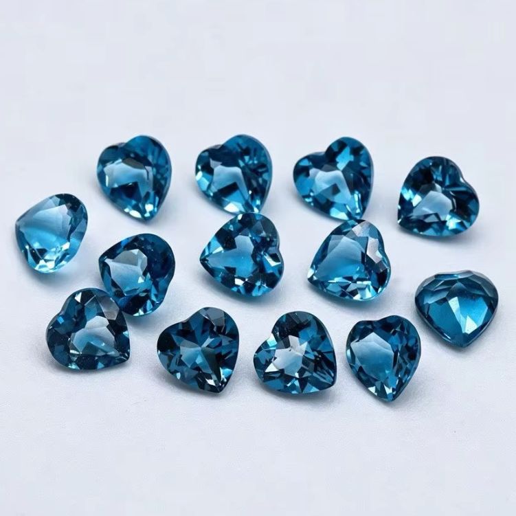Jewelry Making In London - حجر التوباز الأزرق اللندني الطبيعي بقطع