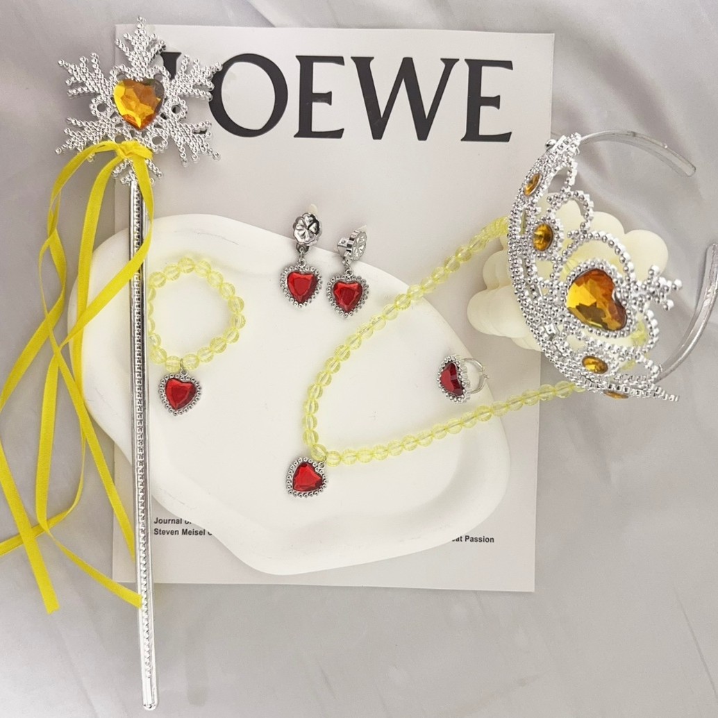 طقم قلادة للفتيات على شكل تاج  - مراجعة Jewelry Making For Kids وسعره