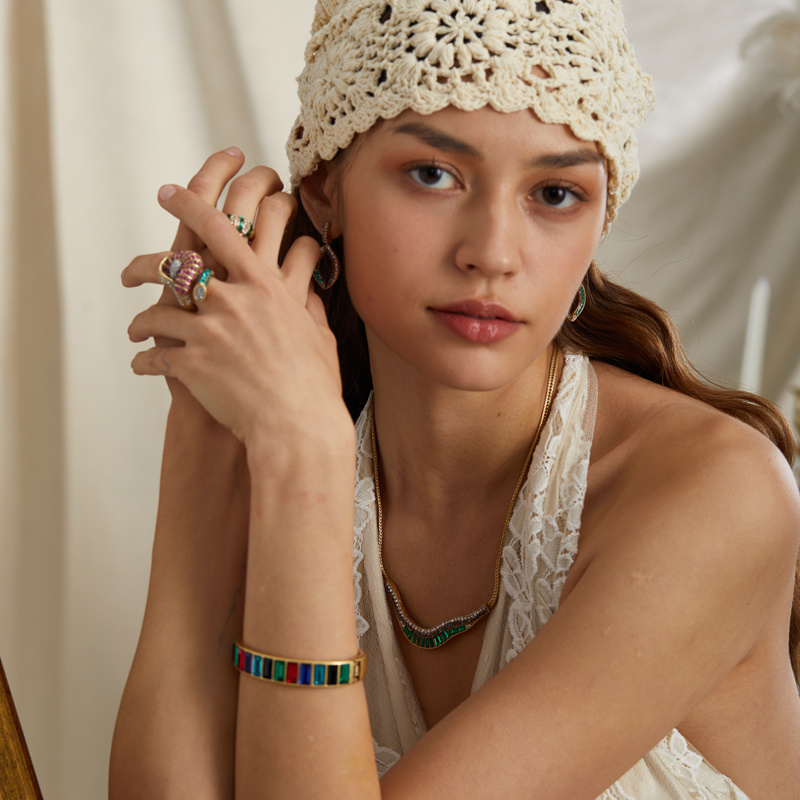 أساور كريستال عتيقة الطراز، إك - مراجعة Jewelry Making Dubai وسعره